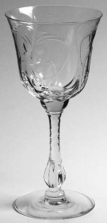 Chantilly Wine Glass
