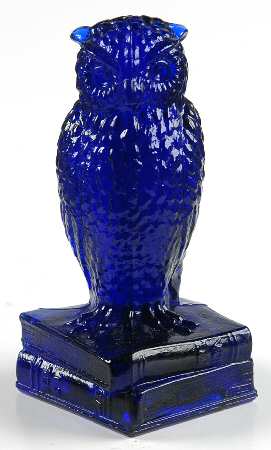 Animals & Figurines Owl on Books