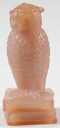 Animals & Figurines Owl on Books