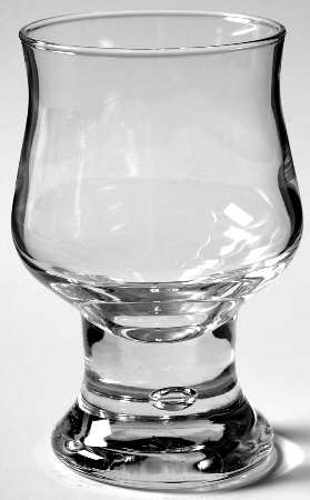 Perla 7 Oz Footed Tumbler