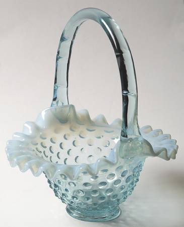 Hobnail Blue (Opalescent) #389/3837 Hobnail 8" Basket