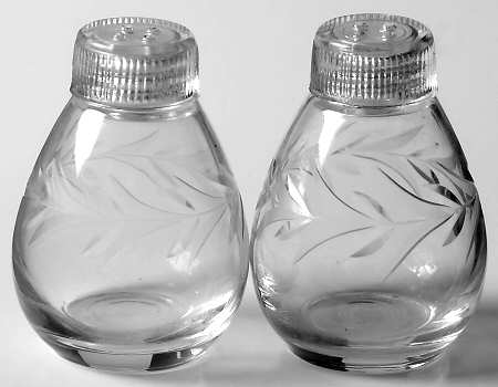 Holly Clear (Stem 6030) Mini Shaker Set w/Glass Lids