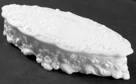 Jenny Lind Milkglass Glove Box & Lid