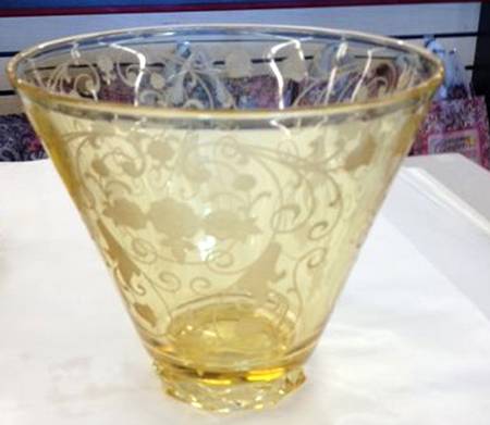 Minuet Yellow (Stem 6002, Yellow Bowl) 7" Flower Vase