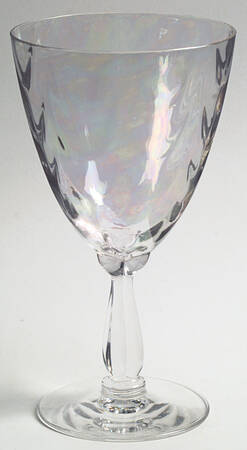 Shell Pearl Water Goblet
