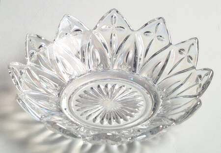 Petal (Iridescent) 5" Round Bowl
