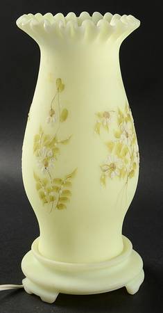 Daisies on Custard by Fenton
