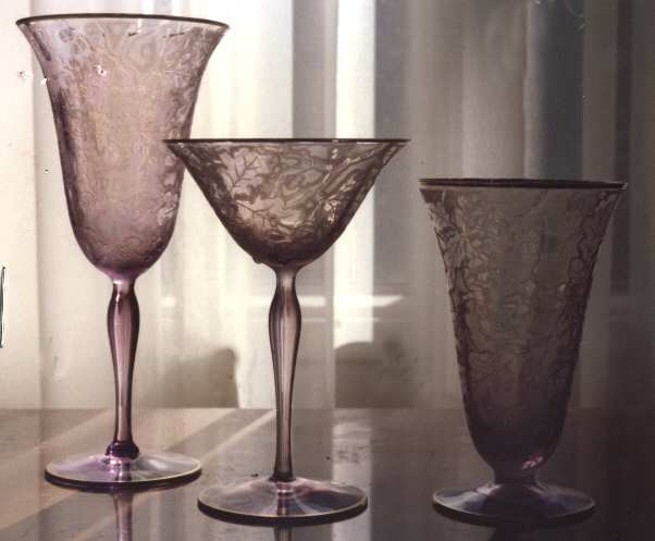Oakwood Orchid (Light Purple, Iridescent Brocade) by Fostoria