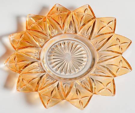 Petal Gold (Iridescent) by Federal Glass 