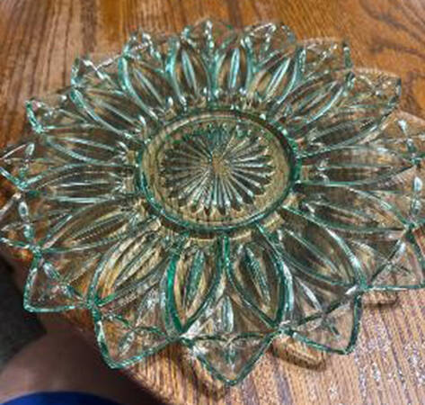 Petal Green Sandwich Plate