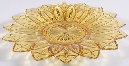 Petal Yellow 11" Sandwich Plate