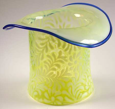 Blue Crest Daisy and Fern Topaz (Opalescent) by Fenton