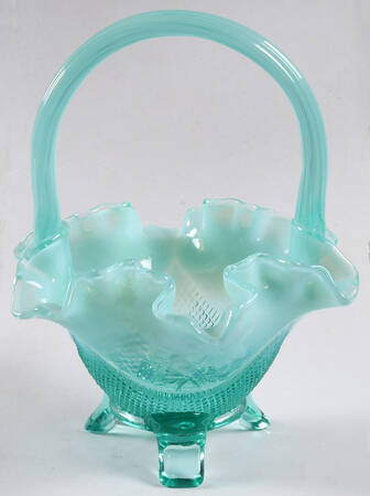 Fenton Baskets 7" Handled Basket