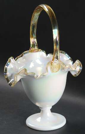 Fenton Baskets 10" Crests Basket