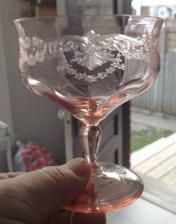 De 107-Pink (Bulbous Bowl) Low Sherbet