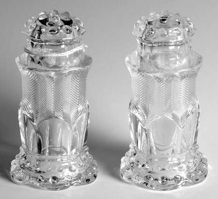 Emily's Attic Clear Stoppered Shaker Set