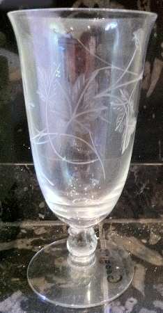 Ivy (Stem 5040, Cut) Iced Tea