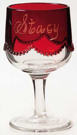 Beaded Swag Ruby Flash Wine Glass