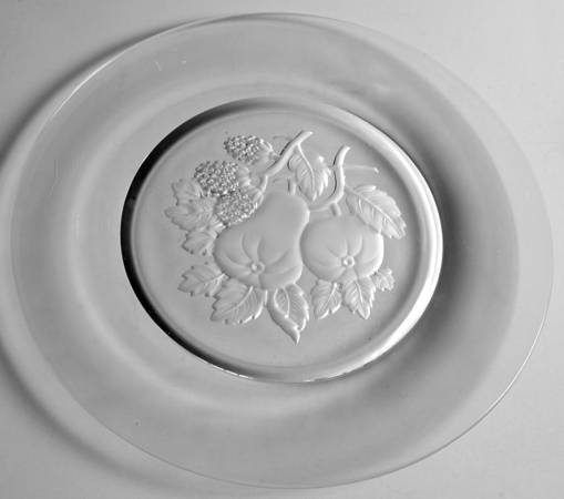 Intaglio Fruit (Line 900, Round) by Imperial Glass-Ohio