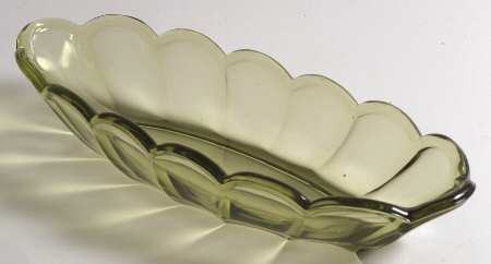 Old Williamsburg Verde Green 12" Oval Celery