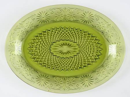 Daisy Green (Avocado) 10" Oval Platter