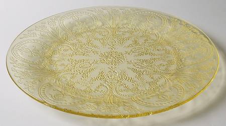Horseshoe Yellow Luncheon Plate