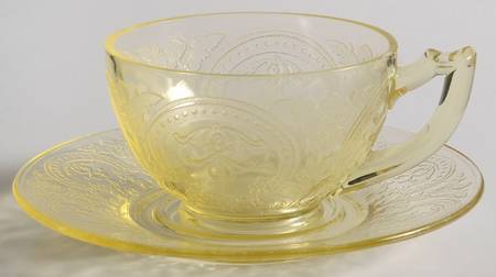 Horseshoe Yellow Cup & Saucer Set