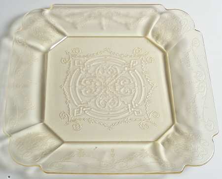 Lorain Yellow Dinner Plate