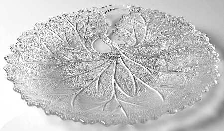 Pebble Leaf Clear Luncheon Plate