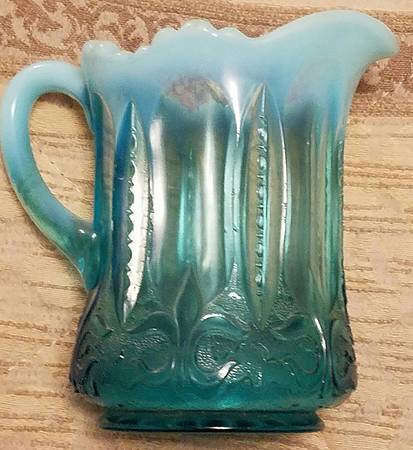 Iris with Meander Green Opalescent by Jefferson Glass