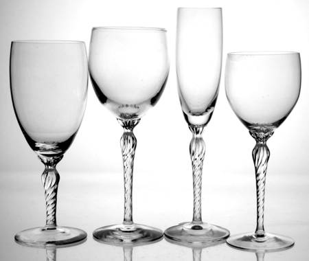 Aria 32 Piece Estate Set