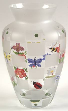Nature's Splendor 8" Flower Vase