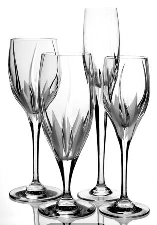 Flame D'Amore 32 Piece Estate Set