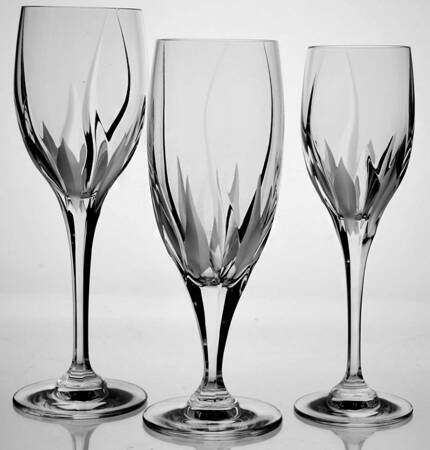Flame D'Amore 24 Piece Estate Set