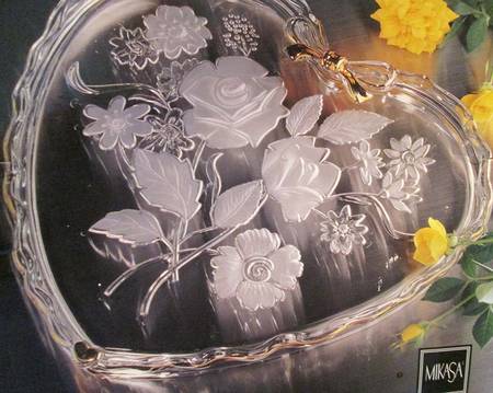 Golden Bouquet by Mikasa