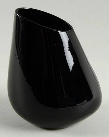 Cosmos Ebony by Mikasa