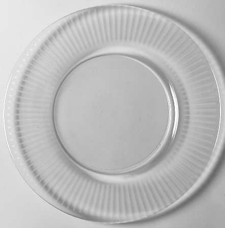 Clara Luncheon Plate by Orrefors