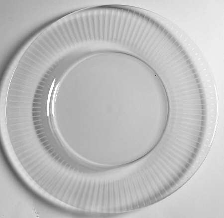 Clara 11" Sandwich Plate