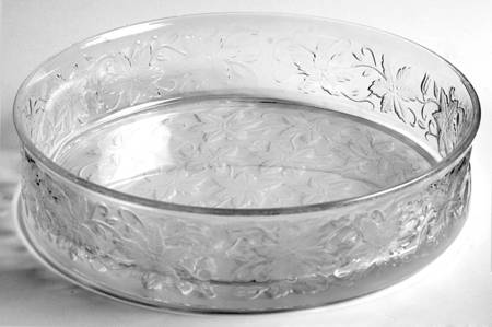 Fantasia 9" Round Cake Pan