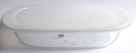 Heritage 17" Rectanglar Baker & Plastic Lid