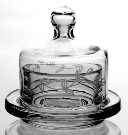 Heritage Small Round Covered Butter