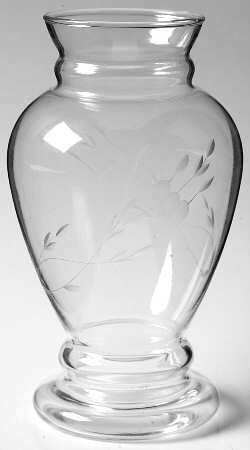 Heritage 7" Footed Vase