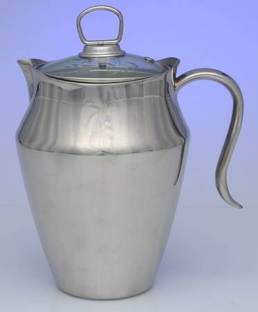 Heritage Metal Carafe & Glass Lid