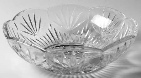 Highlights - Royal Highlights 9" Scalloped Bowl