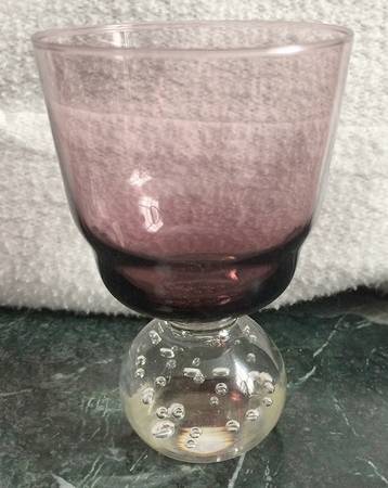 Raindrop Amethyst by Portugal