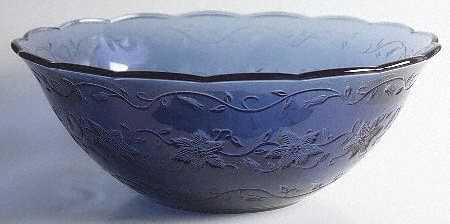 Fantasia 11" Round Serving Bowl