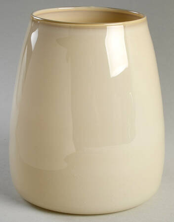 Giftware Vases by Pilgrim Glass
