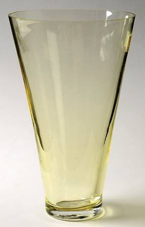 Giftware Vases 9" Flower Vase