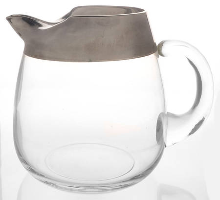 QUW1 64 Oz Ice Lip Pitcher