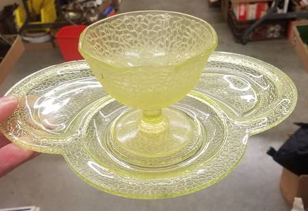 By Cracky Canary Snack Tray with Sherbet Set